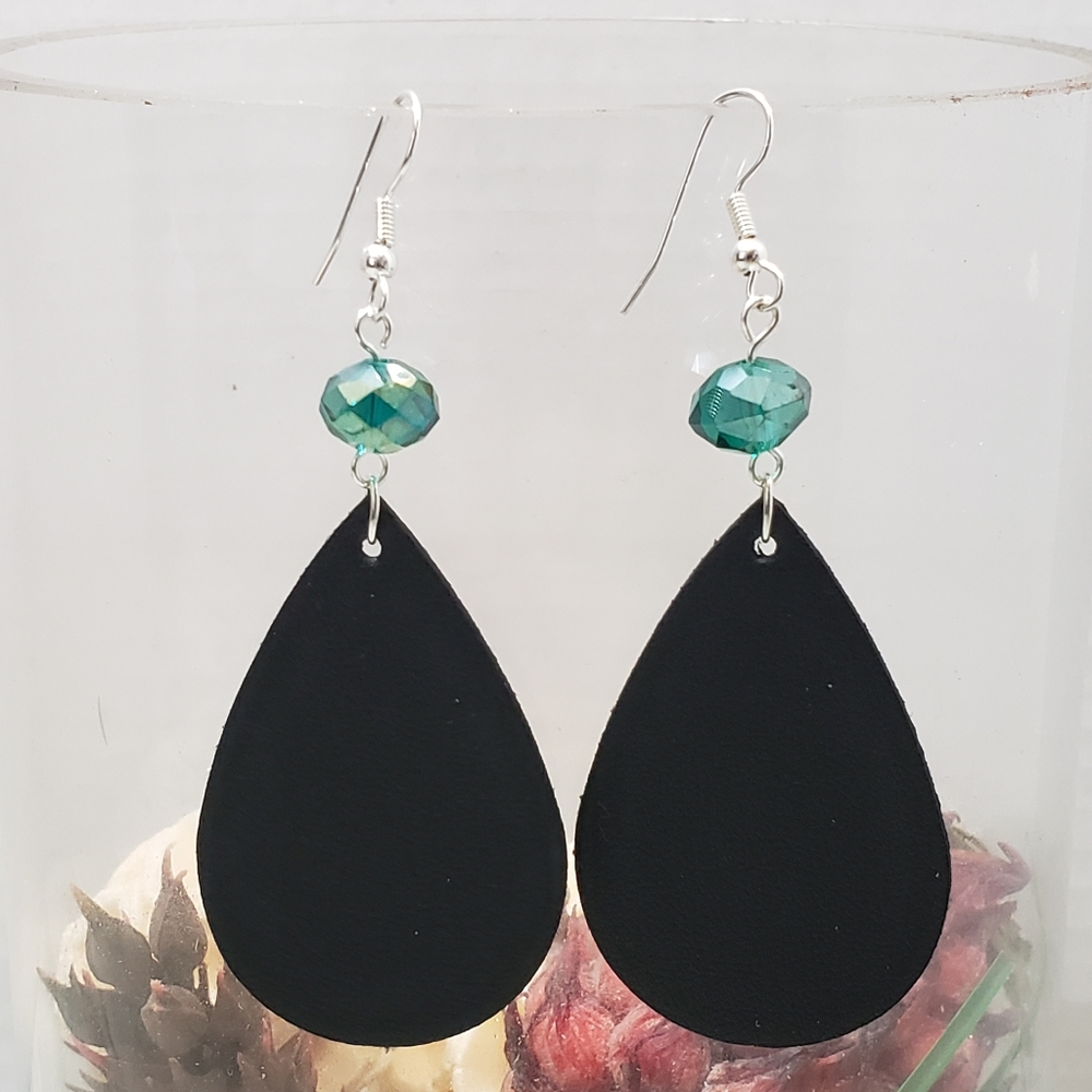 Black Teardrop Earrings!